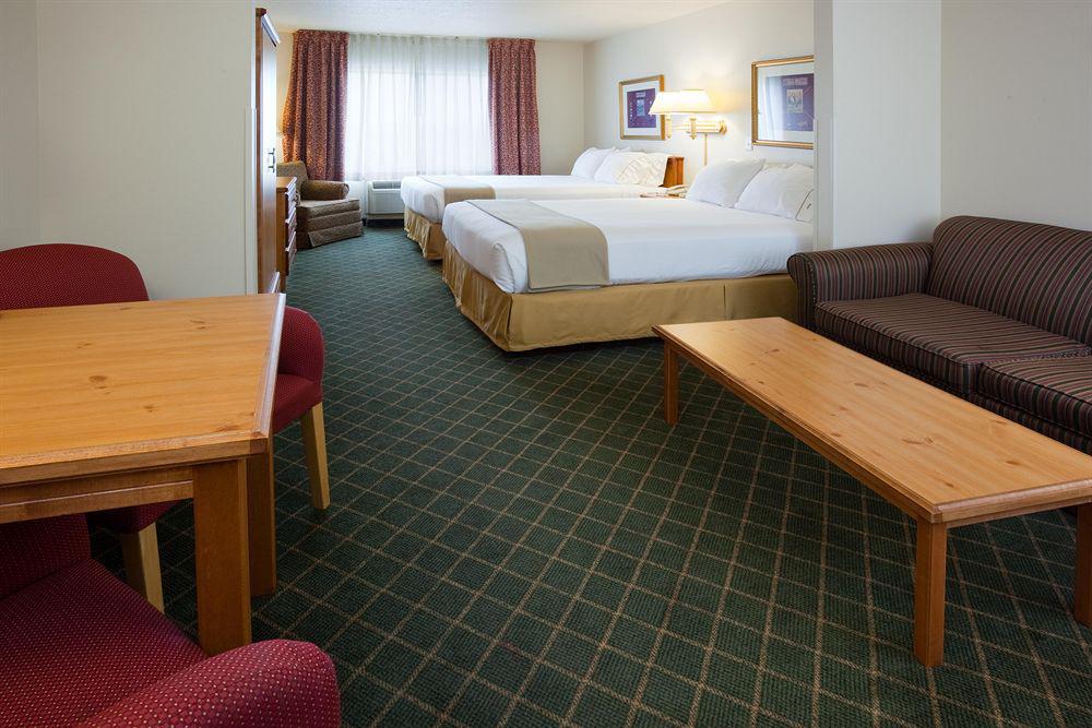 Holiday Inn Express & Suites Yankton By Ihg Номер фото