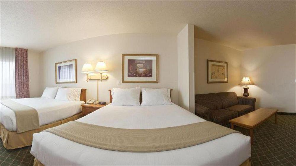Holiday Inn Express & Suites Yankton By Ihg Экстерьер фото