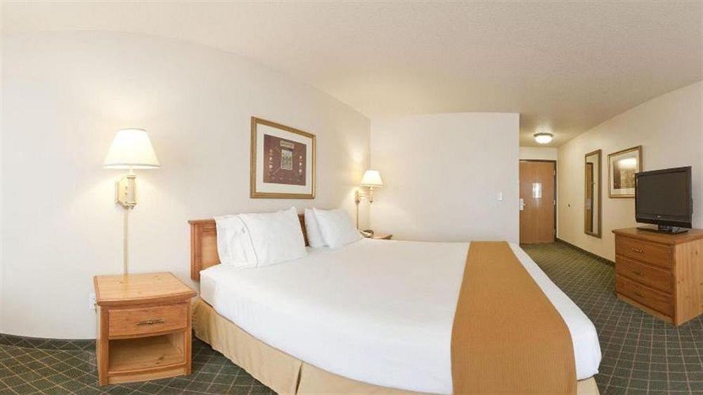 Holiday Inn Express & Suites Yankton By Ihg Экстерьер фото