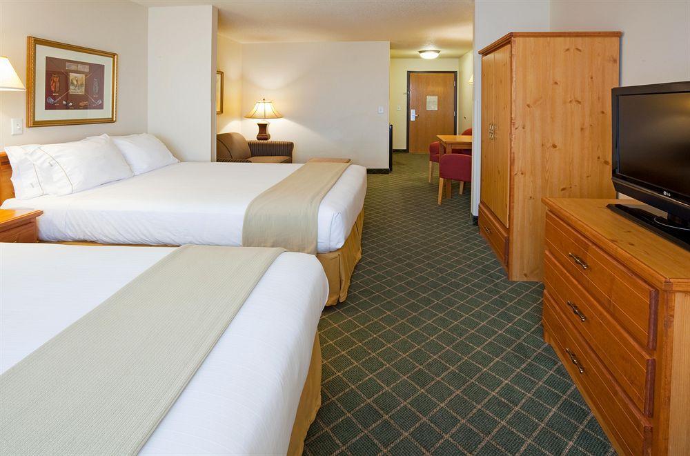 Holiday Inn Express & Suites Yankton By Ihg Номер фото
