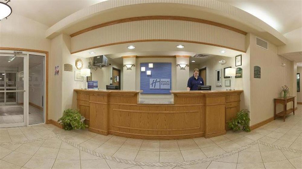 Holiday Inn Express & Suites Yankton By Ihg Экстерьер фото