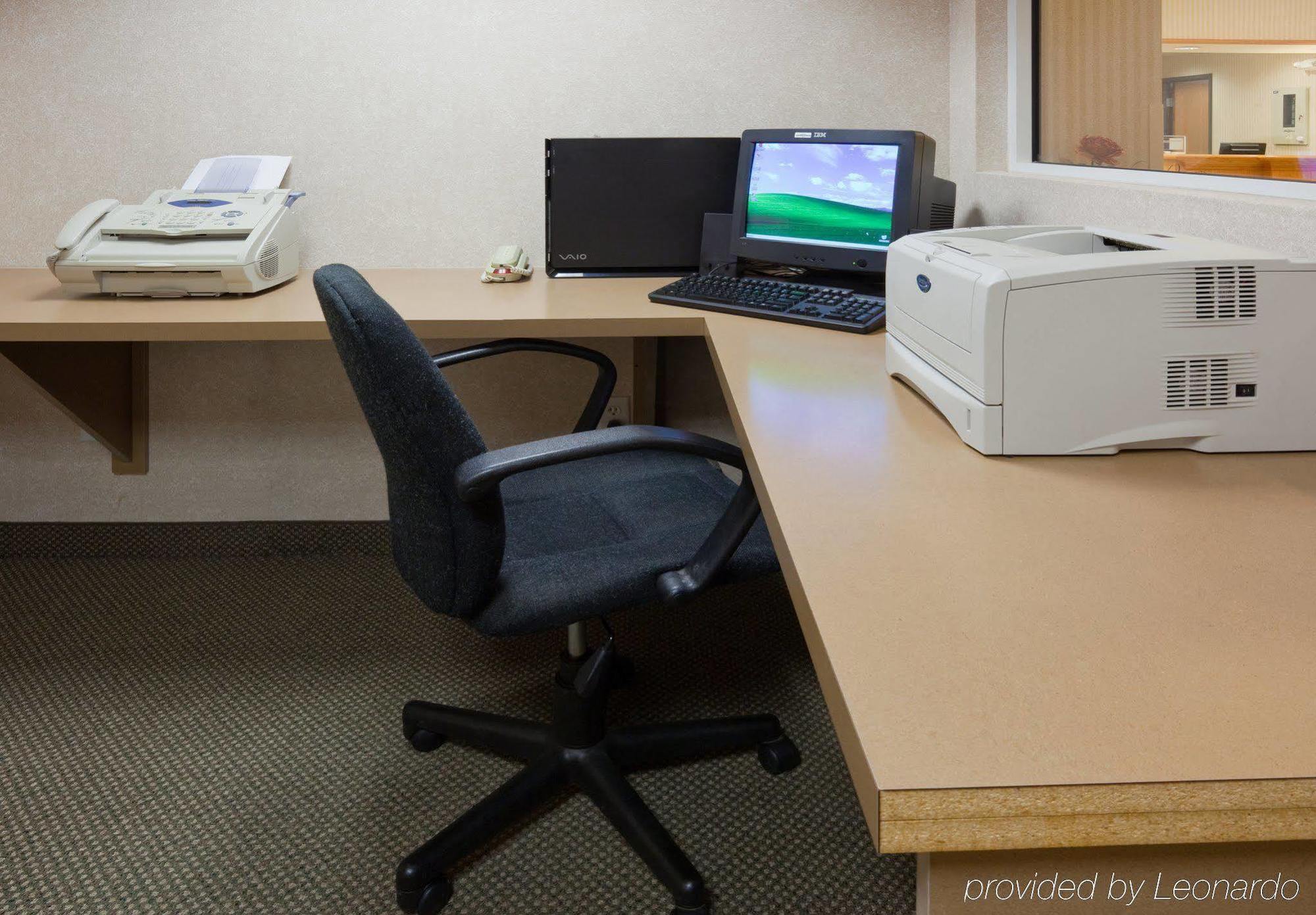 Holiday Inn Express & Suites Yankton By Ihg Удобства фото