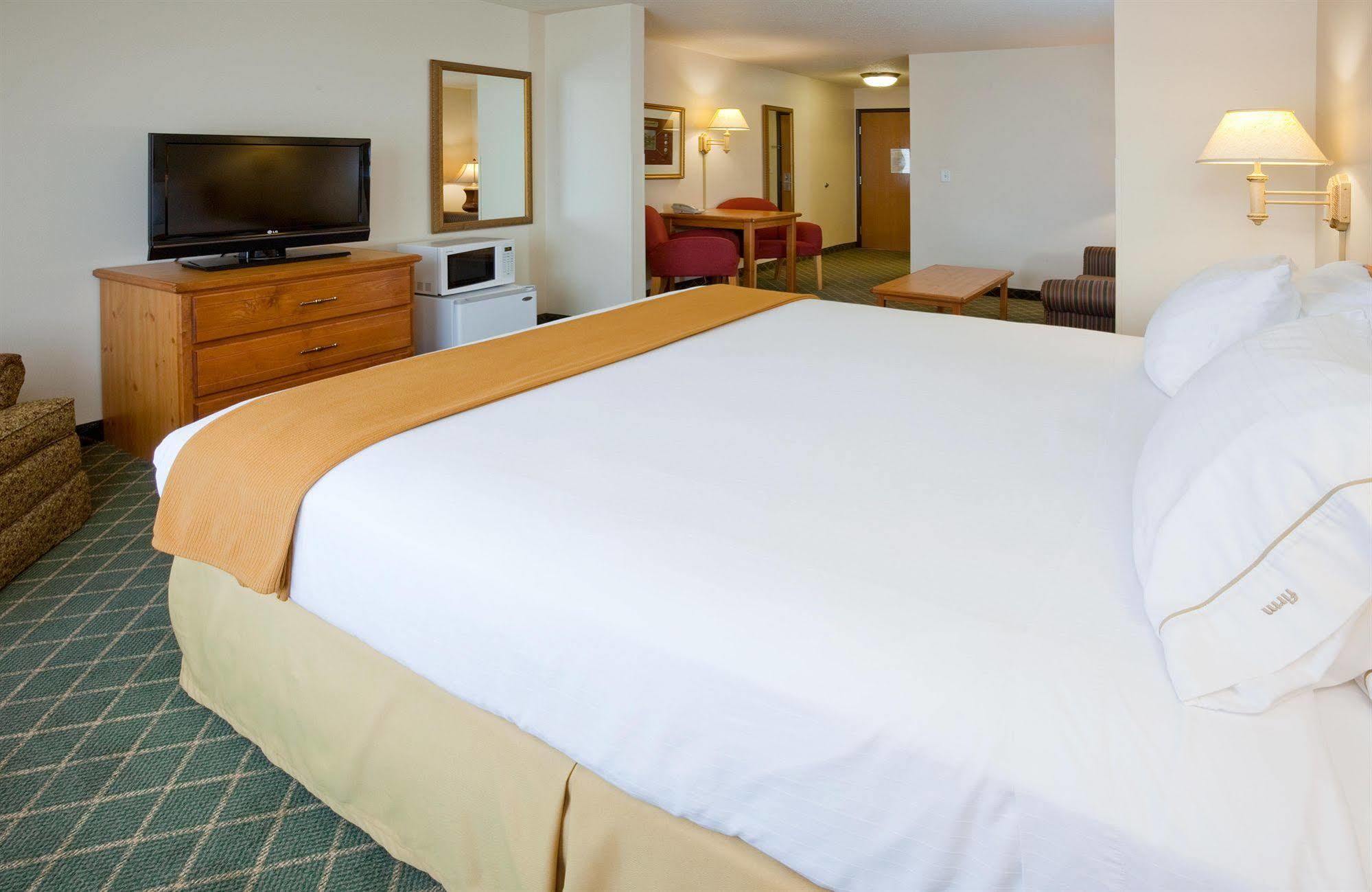 Holiday Inn Express & Suites Yankton By Ihg Экстерьер фото