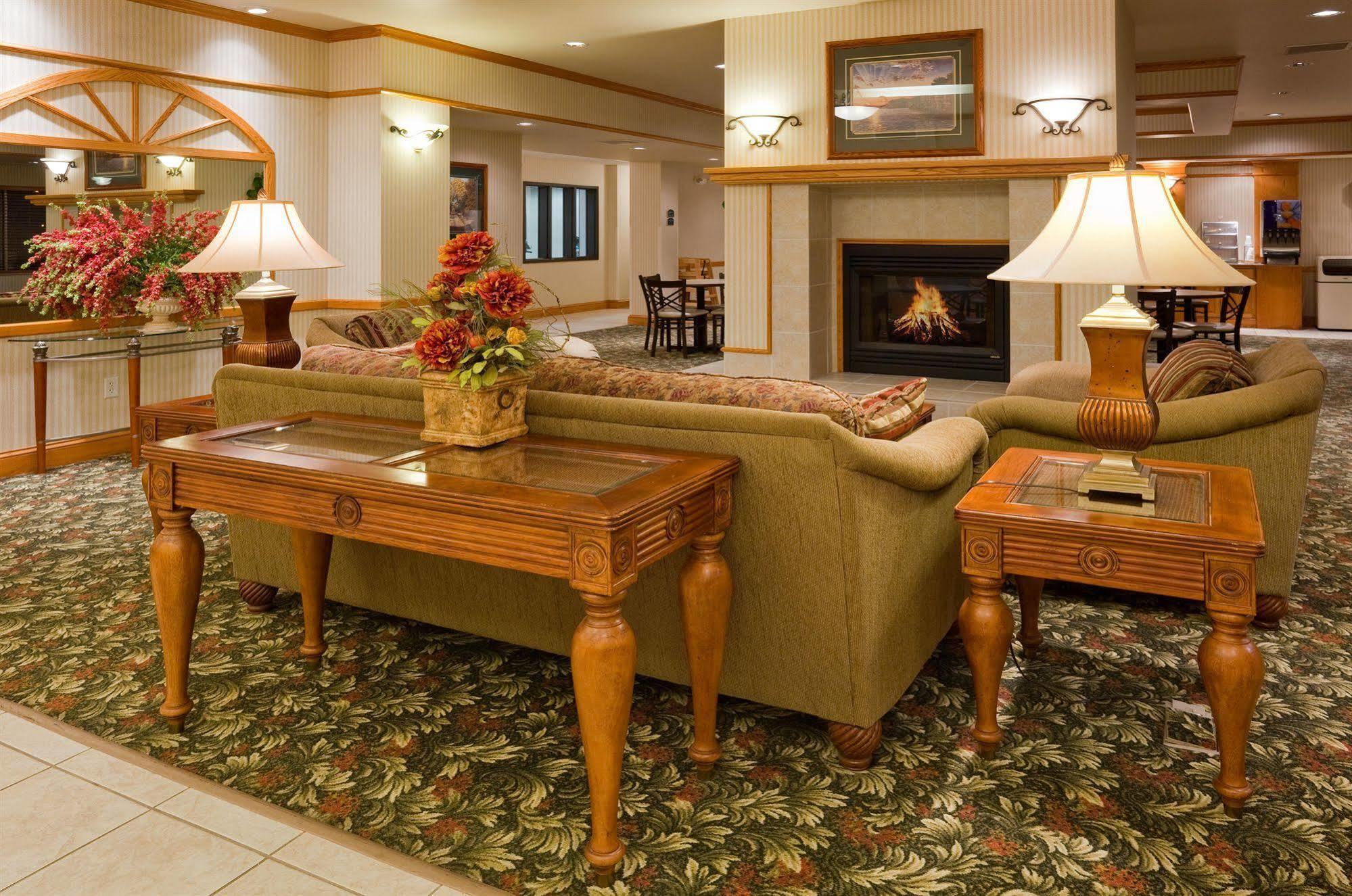 Holiday Inn Express & Suites Yankton By Ihg Интерьер фото